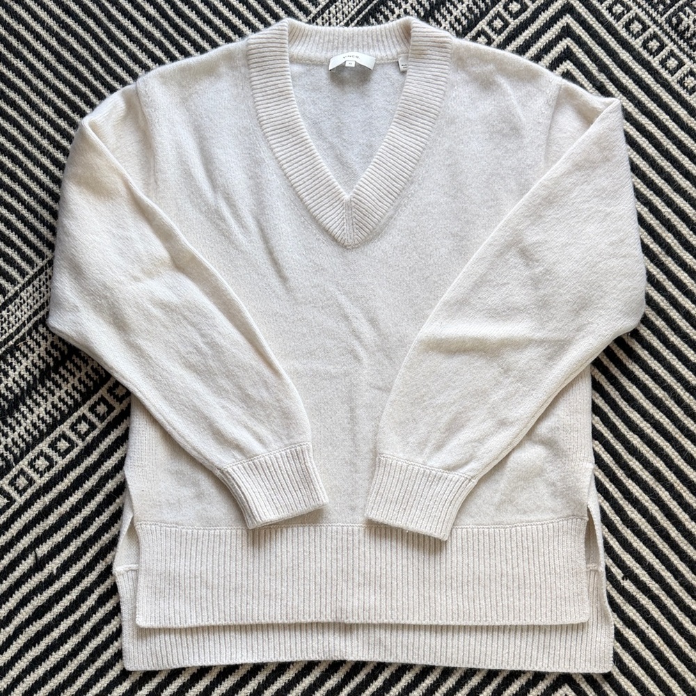 Vince Cashmere Cream V-Neck Sweater Tunic Length XS